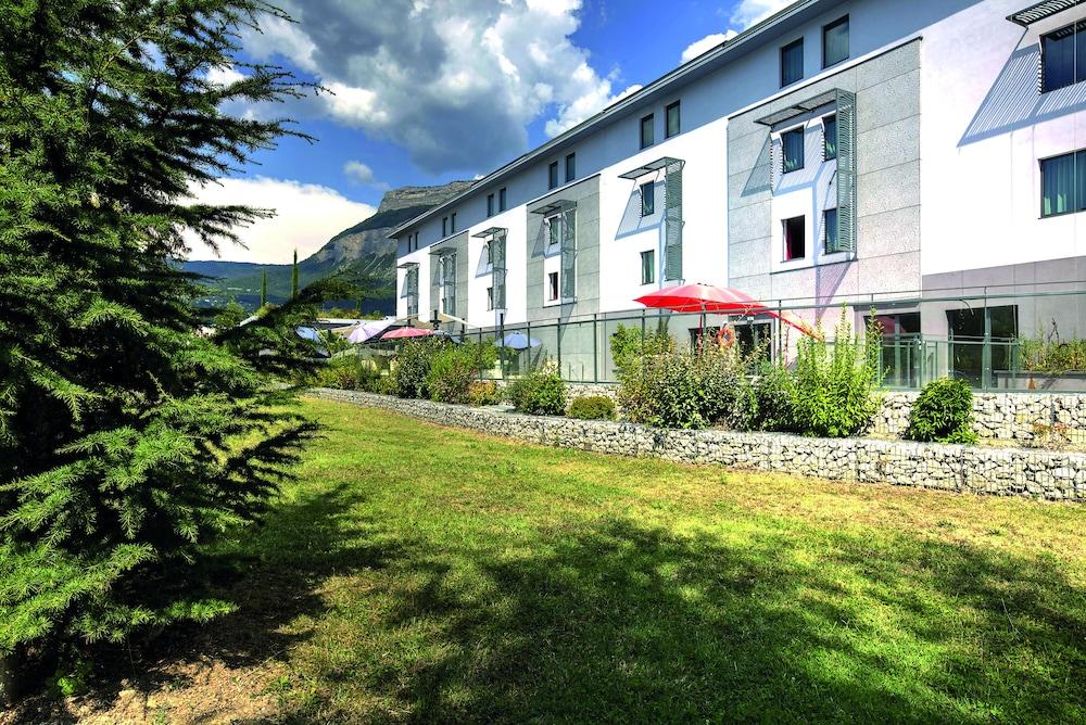 Appart'City Confort Grenoble Inovallee Монбоно-Сен-Мартен Екстериор снимка